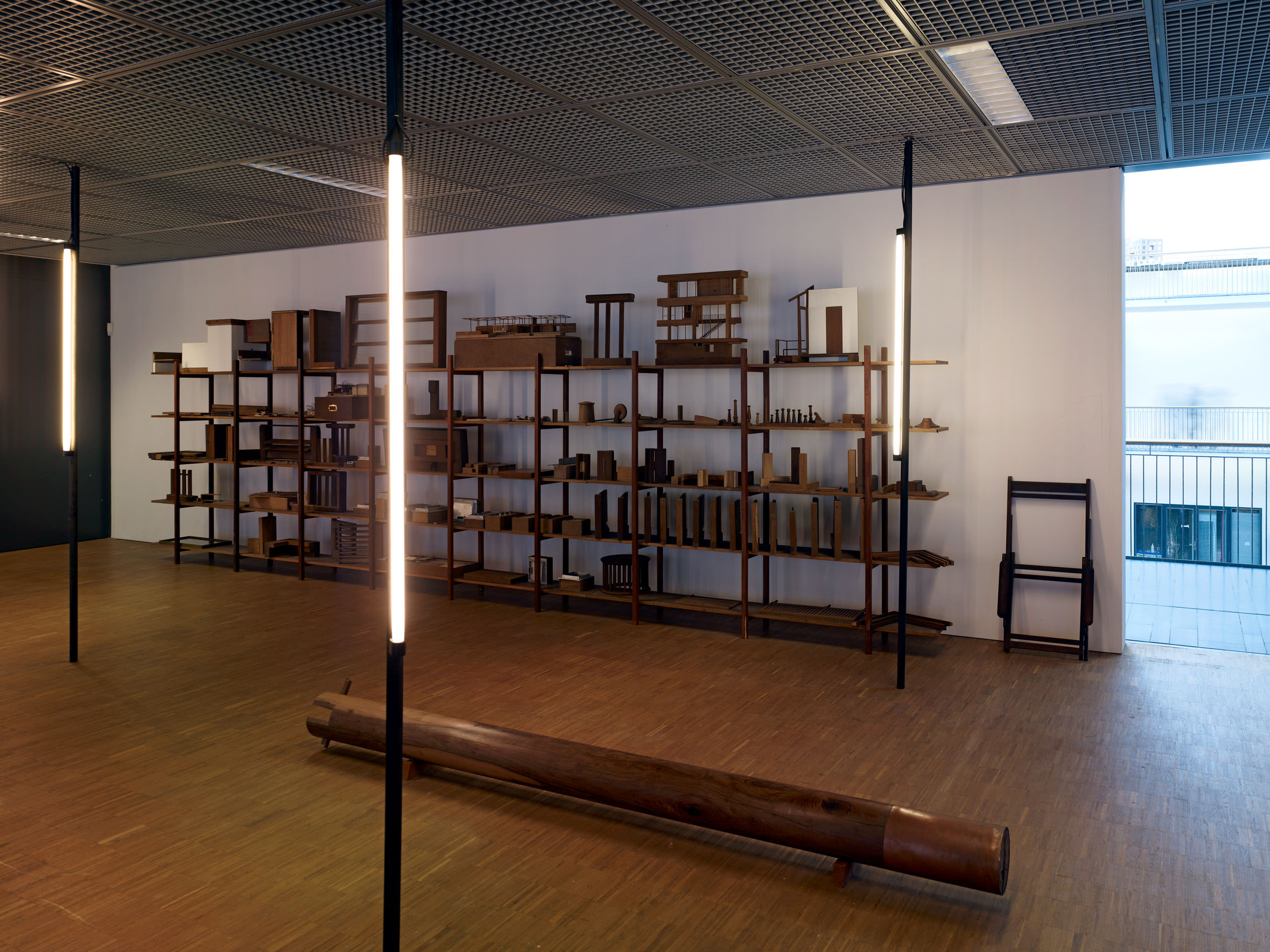 E11328 AP45 028061 j2560